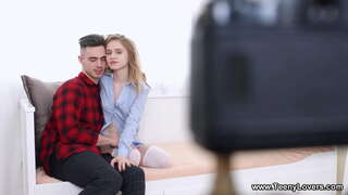 Teeny Lovers - Lo que es una escena increíble! Teeny Lovers - Lo que es una escena increíble!