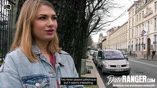 BUTT GNÉAS: MBAILÍTEAR agus a scaoiltear sa pháirc ansin a coileach i asal (RADHARC ar FAD)- DATERANGER.com