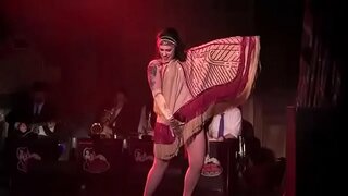 Dannie dizel aka Danielle Colby Bustout karikaturasi yangi Orlean bilan bajaradi