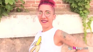 Ada &#039; s EERSTE ANALE. David Ron deflowers haar kont. &#039;Ik vind het leuk maar het doet pijn, niet stoppen, niet stoppen...&#039;