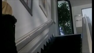 Cukup panas dan menggoda gadis pirang dengan jag Orang Skye dibuat dude mandi untuk bor dia